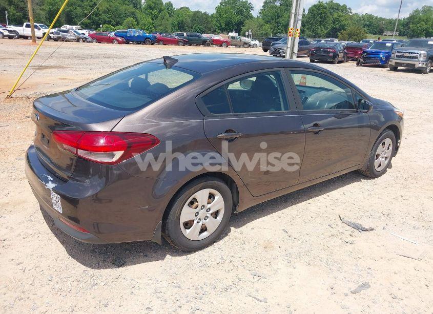 Photo 4 of 2017 Kia Forte LX (VIN 3KPFK4A79HE118123)