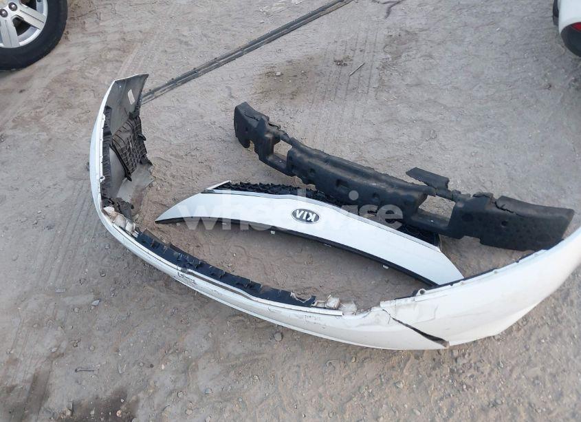 Photo 12 of 2017 Kia Forte LX (VIN 3KPFK4A79HE120857)