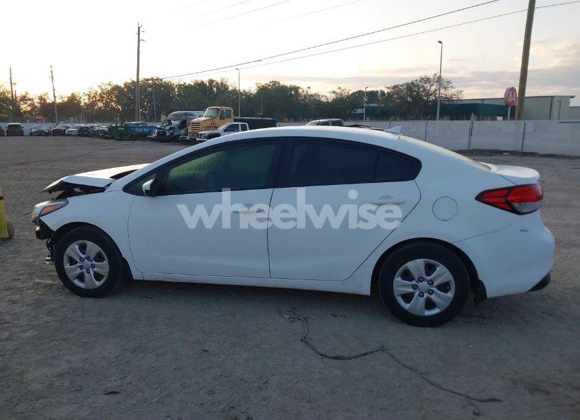 Photo 15 of 2017 Kia Forte LX (VIN 3KPFK4A79HE120857)