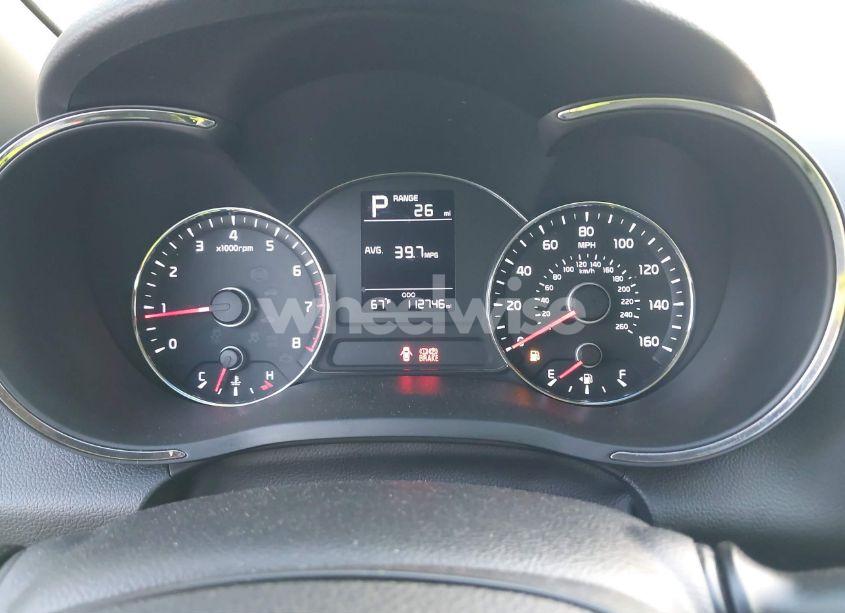 Photo 7 of 2017 Kia Forte LX (VIN 3KPFK4A79HE120857)