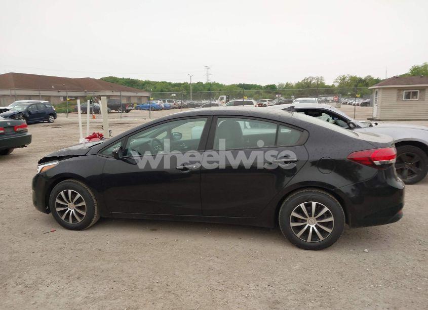 Photo 14 of 2017 Kia Forte LX (VIN 3KPFK4A79HE127596)