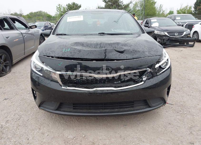 Photo 6 of 2017 Kia Forte LX (VIN 3KPFK4A79HE127596)