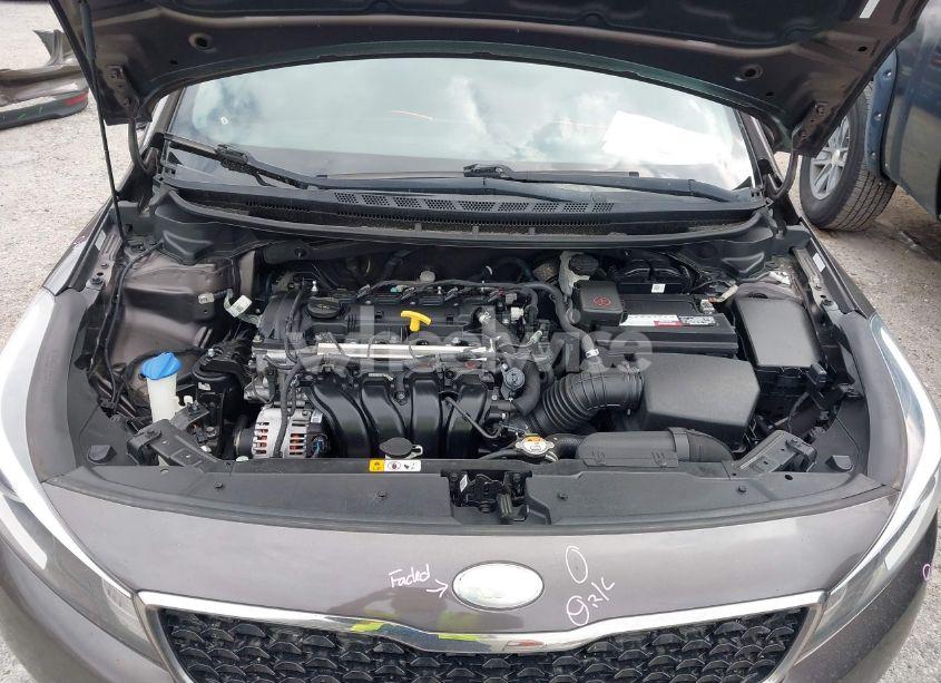 Photo 10 of 2017 Kia Forte LX (VIN 3KPFK4A79HE134323)