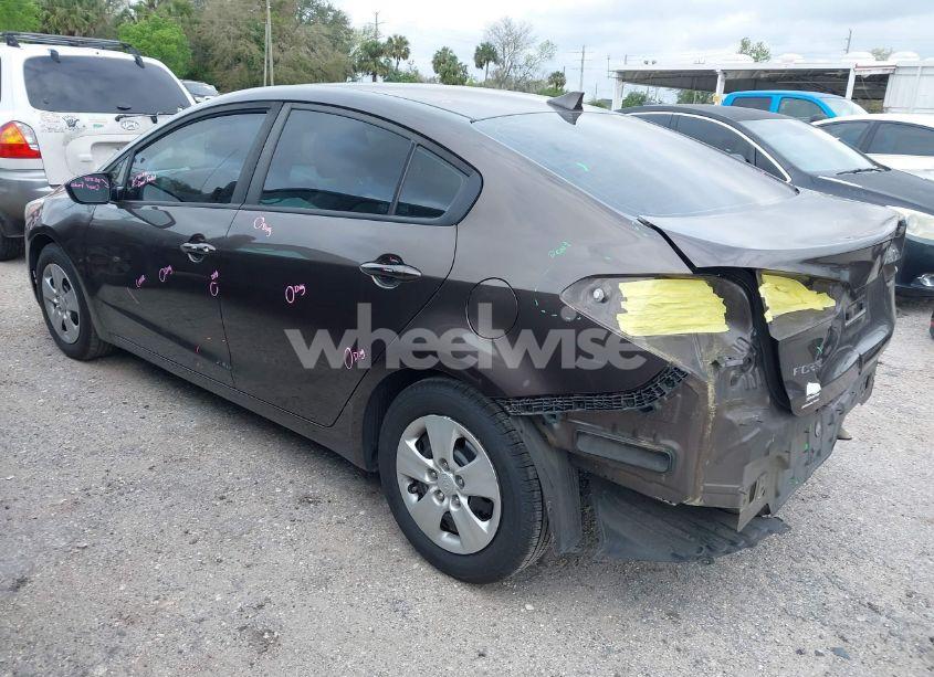 Photo 15 of 2017 Kia Forte LX (VIN 3KPFK4A79HE134323)