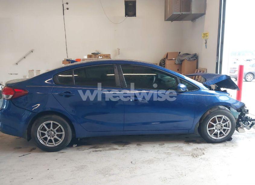 Photo 13 of 2017 Kia Forte LX (VIN 3KPFK4A79HE149209)