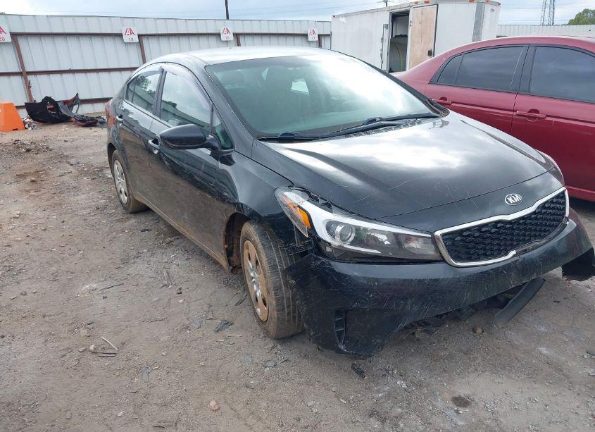 2017 Kia Forte LX (VIN 3KPFK4A79HE153146) main photo