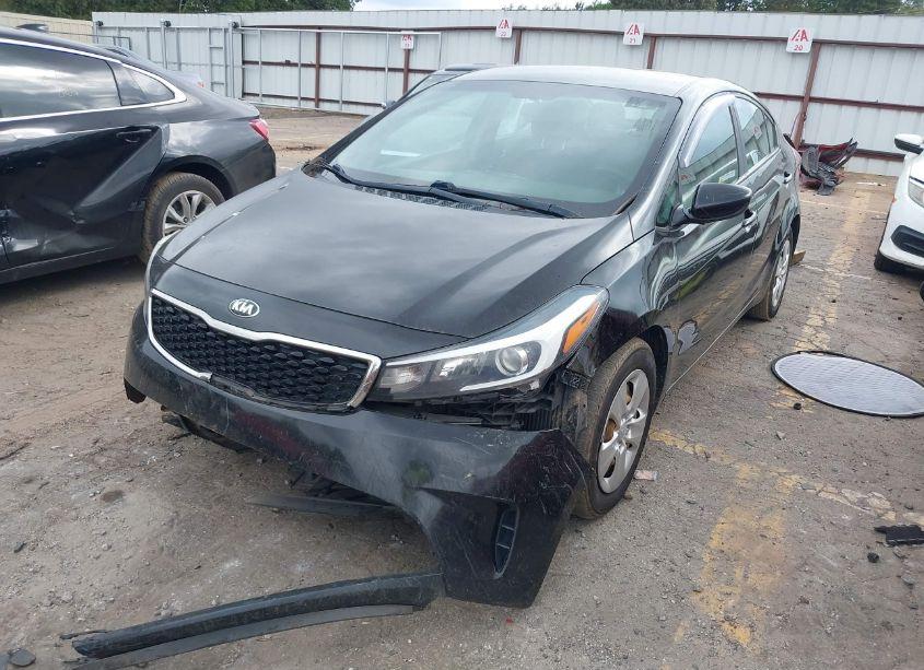 Photo 2 of 2017 Kia Forte LX (VIN 3KPFK4A79HE153146)