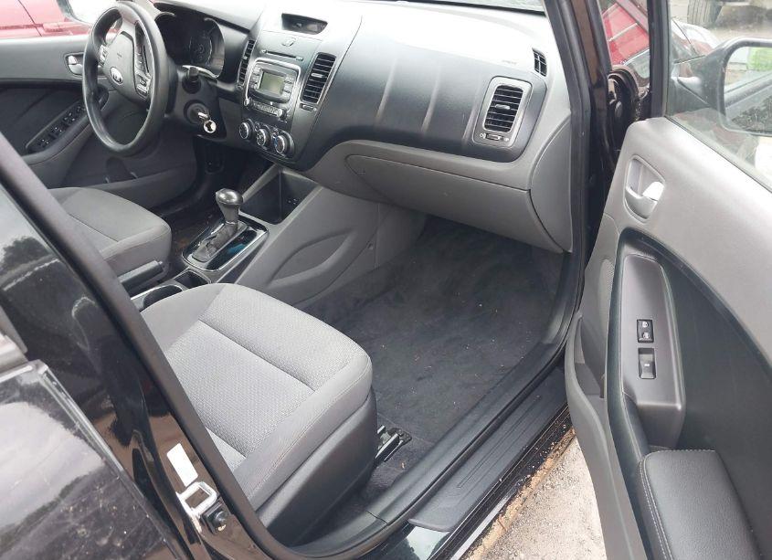 Photo 5 of 2017 Kia Forte LX (VIN 3KPFK4A79HE153146)