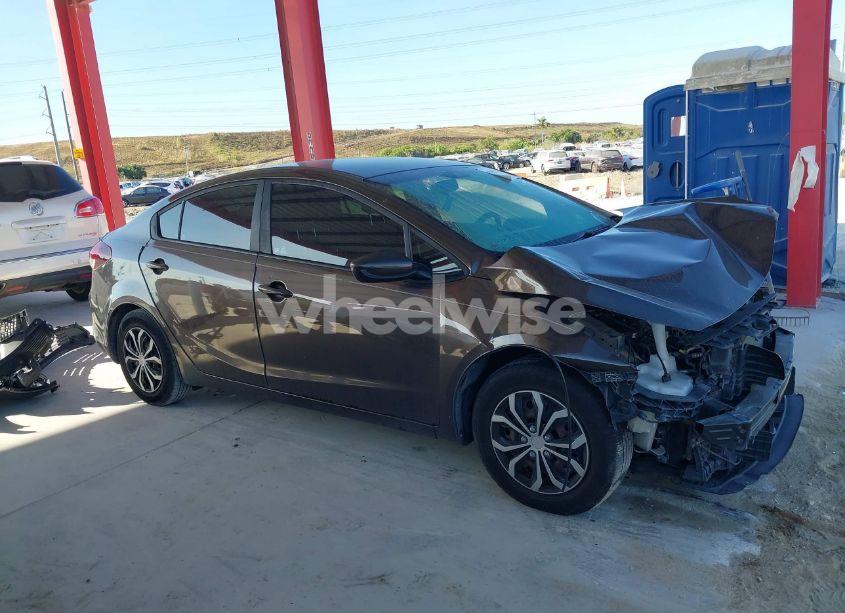 Photo 14 of 2017 Kia Forte LX (VIN 3KPFK4A79HE156497)