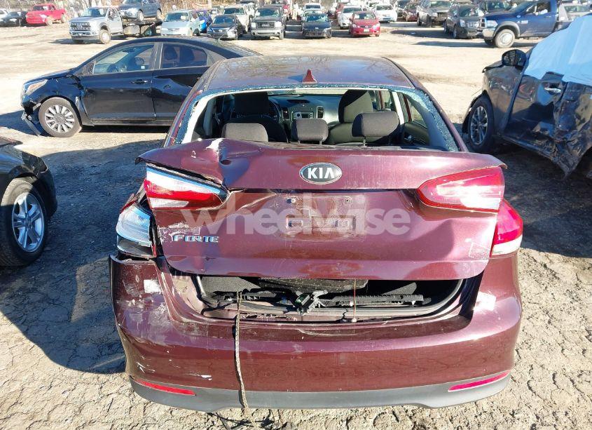 Photo 16 of 2018 Kia Forte LX (VIN 3KPFK4A79JE169188)