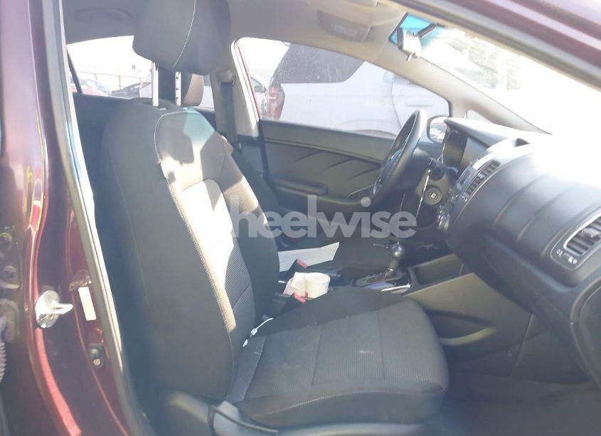 Photo 5 of 2018 Kia Forte LX (VIN 3KPFK4A79JE179025)