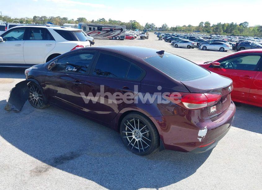 Photo 3 of 2018 Kia Forte LX (VIN 3KPFK4A79JE191854)