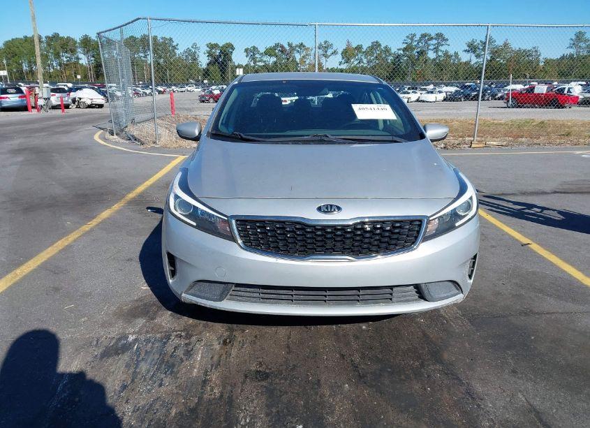 Photo 11 of 2018 Kia Forte LX (VIN 3KPFK4A79JE198500)