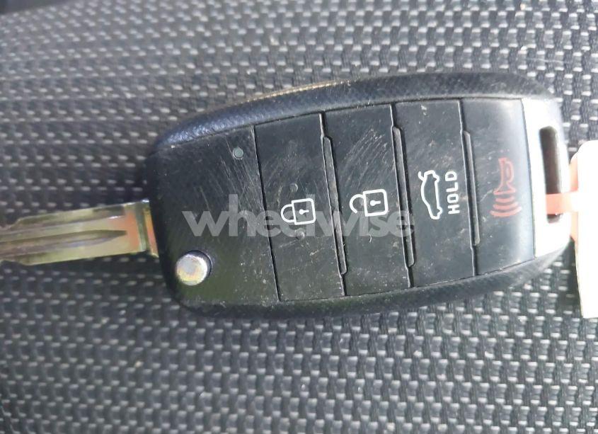 Photo 11 of 2018 Kia Forte LX (VIN 3KPFK4A79JE203985)