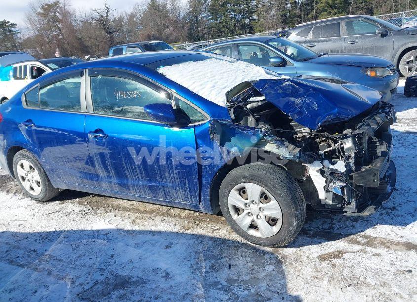 Photo 13 of 2018 Kia Forte LX (VIN 3KPFK4A79JE203985)