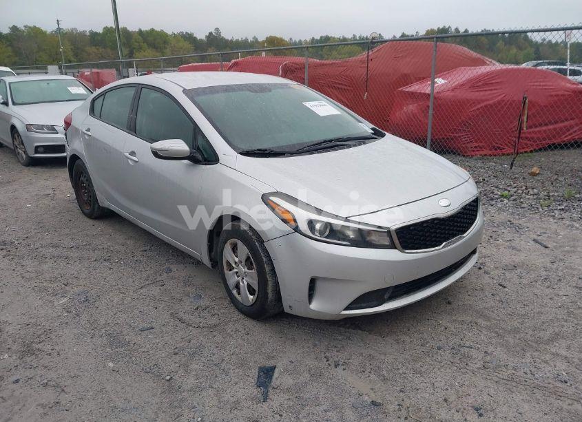 2018 Kia Forte LX (VIN 3KPFK4A79JE221130) main photo
