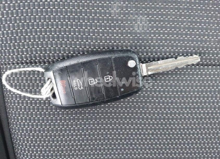 Photo 11 of 2018 Kia Forte LX (VIN 3KPFK4A79JE221130)