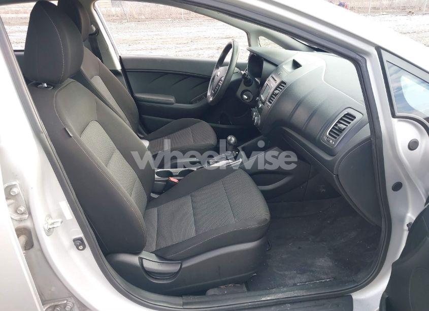 Photo 5 of 2018 Kia Forte LX (VIN 3KPFK4A79JE264480)