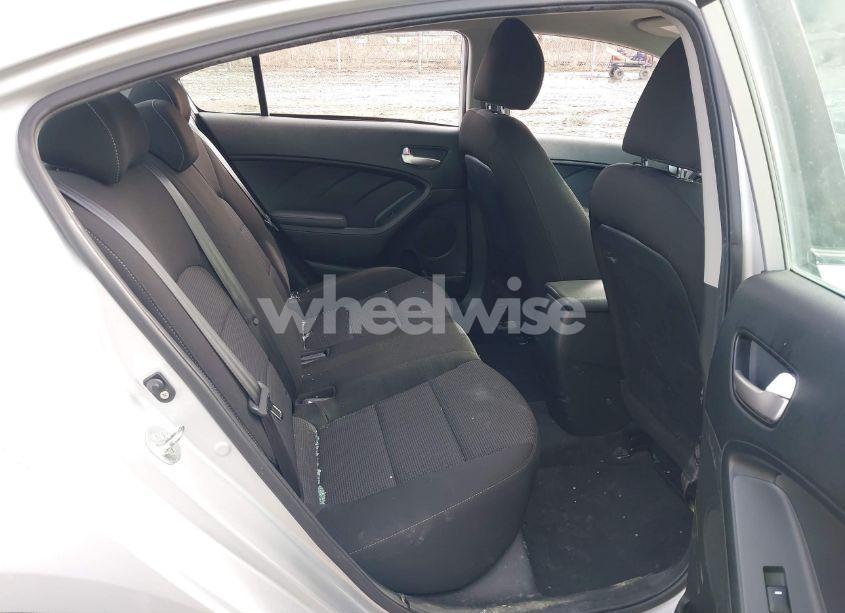 Photo 8 of 2018 Kia Forte LX (VIN 3KPFK4A79JE264480)