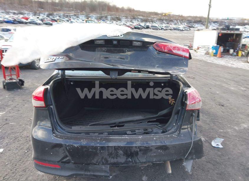 Photo 16 of 2018 Kia Forte LX (VIN 3KPFK4A79JE266794)