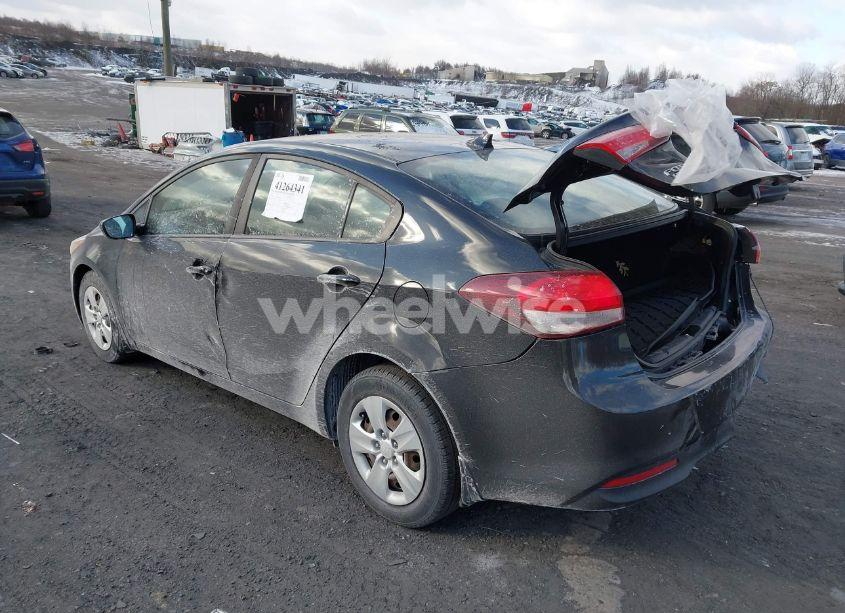 Photo 3 of 2018 Kia Forte LX (VIN 3KPFK4A79JE266794)