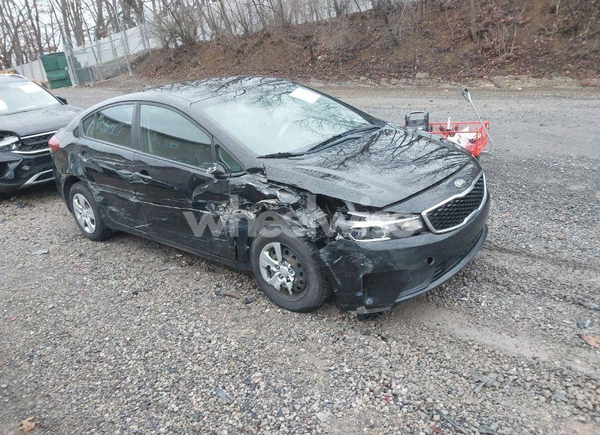 2018 Kia Forte LX (VIN 3KPFK4A79JE271624) main photo