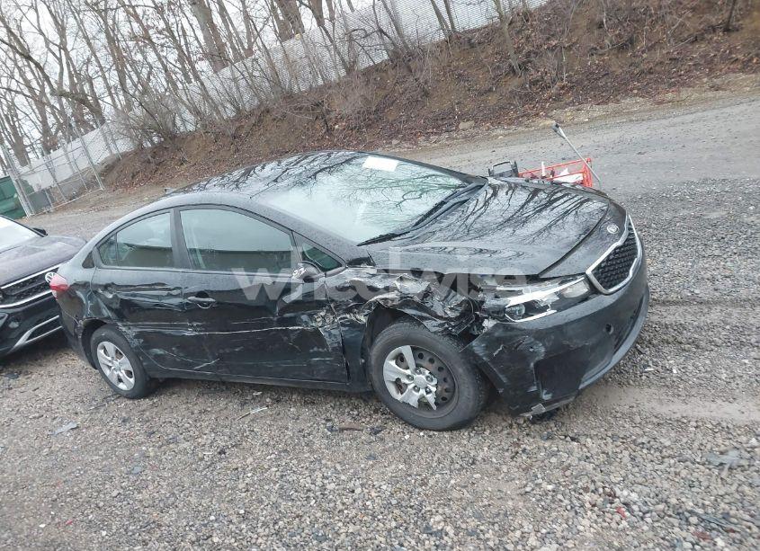 Photo 13 of 2018 Kia Forte LX (VIN 3KPFK4A79JE271624)