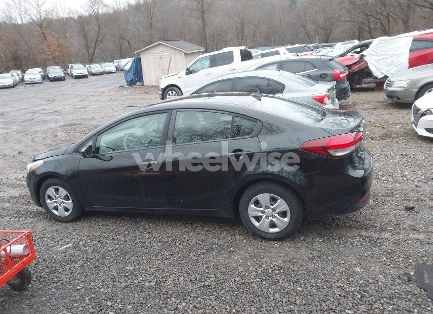 Photo 14 of 2018 Kia Forte LX (VIN 3KPFK4A79JE271624)