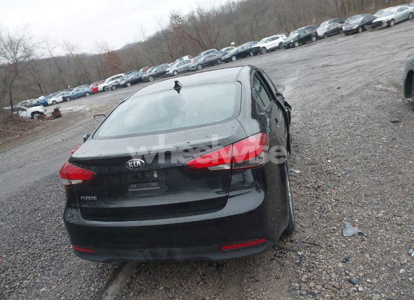 Photo 16 of 2018 Kia Forte LX (VIN 3KPFK4A79JE271624)