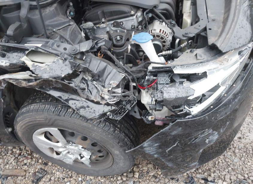 Photo 6 of 2018 Kia Forte LX (VIN 3KPFK4A79JE271624)