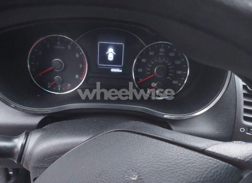 Photo 7 of 2018 Kia Forte LX (VIN 3KPFK4A79JE271624)