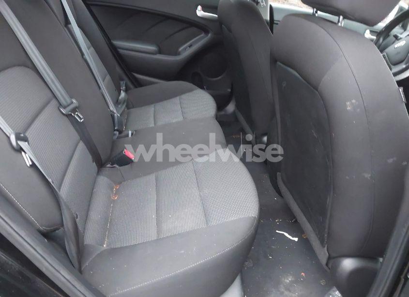 Photo 8 of 2018 Kia Forte LX (VIN 3KPFK4A79JE271624)