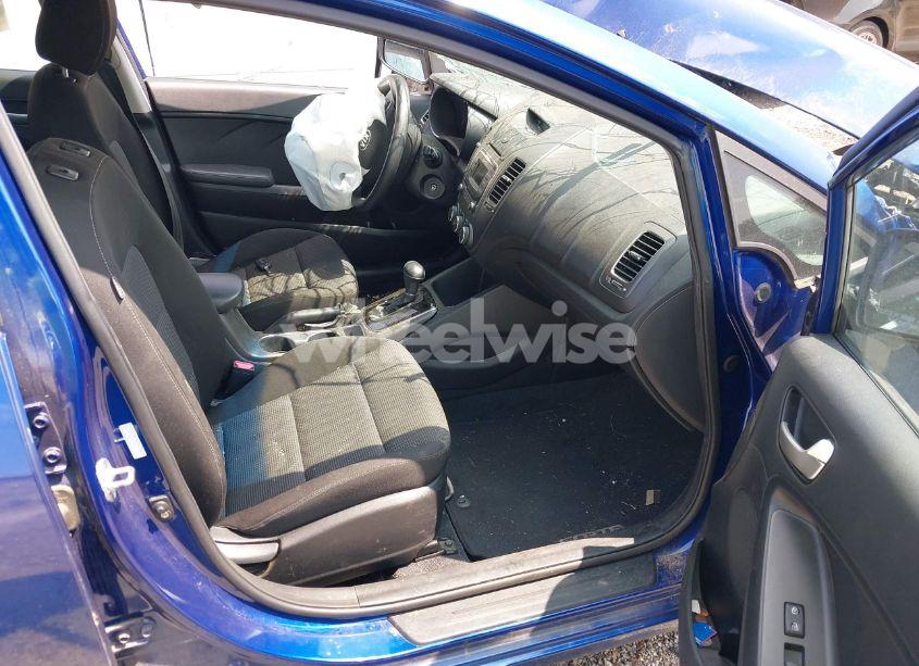 Photo 5 of 2017 Kia Forte LX (VIN 3KPFK4A7XHE011145)