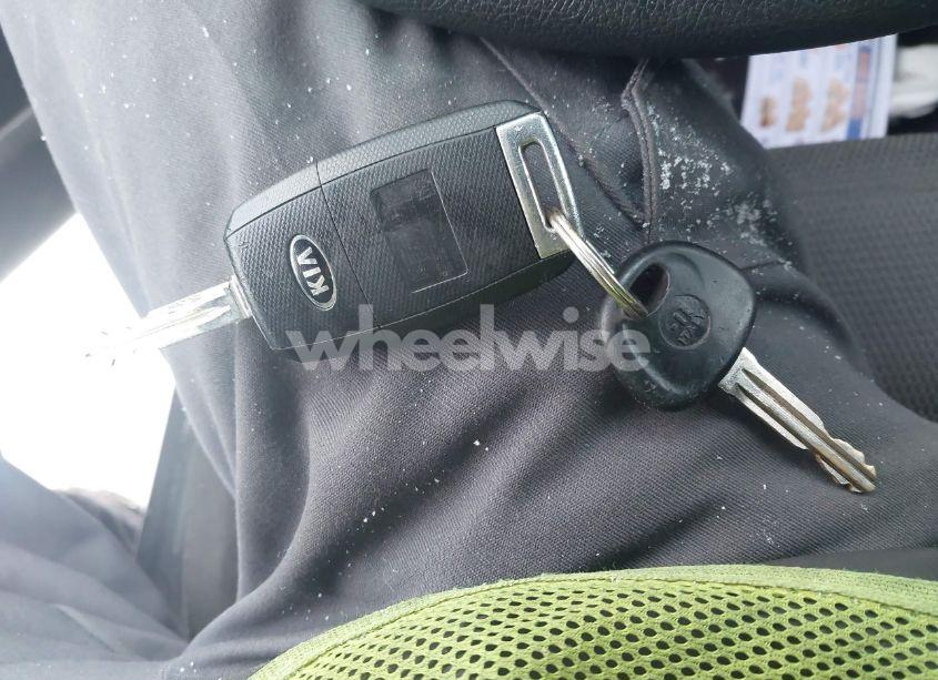 Photo 11 of 2017 Kia Forte LX (VIN 3KPFK4A7XHE012327)