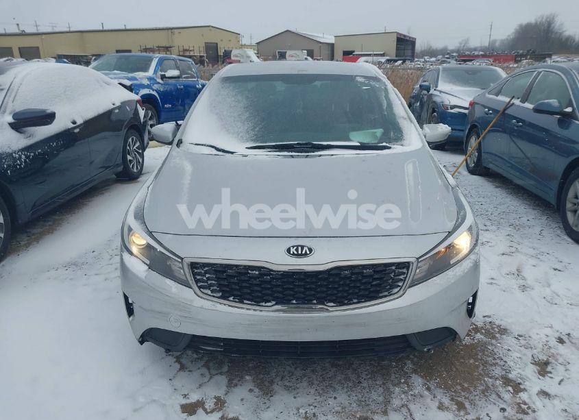 Photo 12 of 2017 Kia Forte LX (VIN 3KPFK4A7XHE012327)