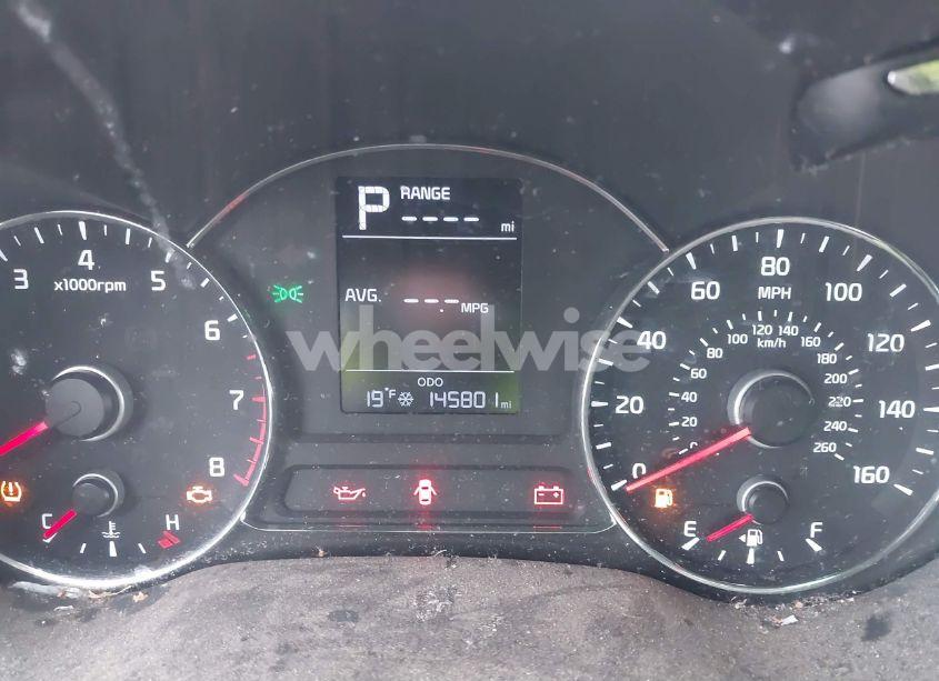 Photo 15 of 2017 Kia Forte LX (VIN 3KPFK4A7XHE012327)