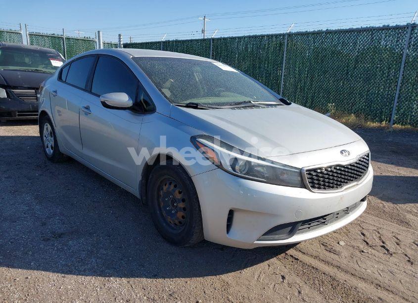 2017 Kia Forte LX (VIN 3KPFK4A7XHE044341) main photo