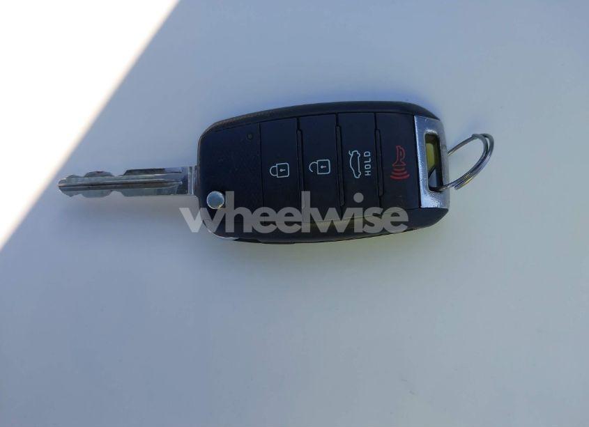Photo 11 of 2017 Kia Forte LX (VIN 3KPFK4A7XHE044341)