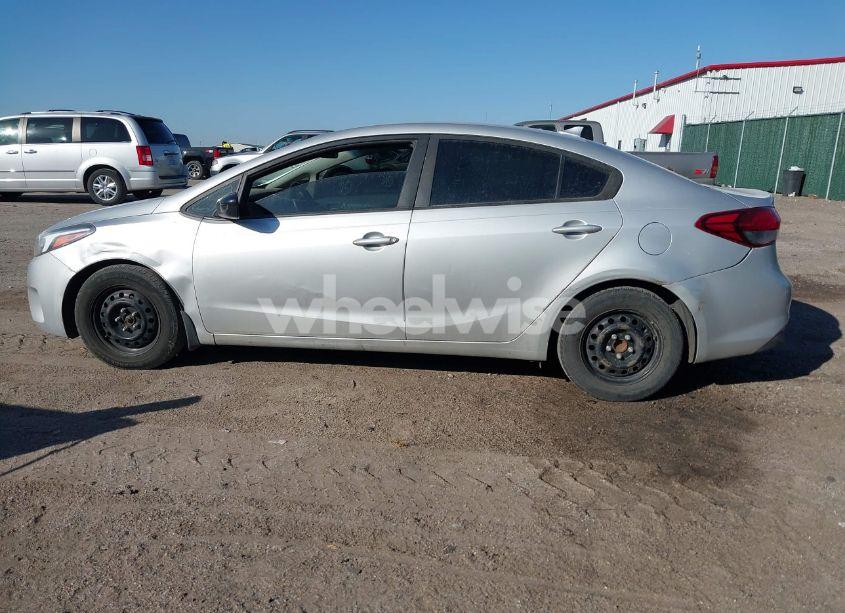 Photo 15 of 2017 Kia Forte LX (VIN 3KPFK4A7XHE044341)