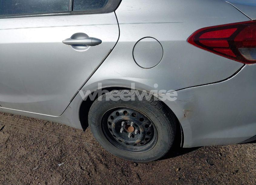 Photo 18 of 2017 Kia Forte LX (VIN 3KPFK4A7XHE044341)