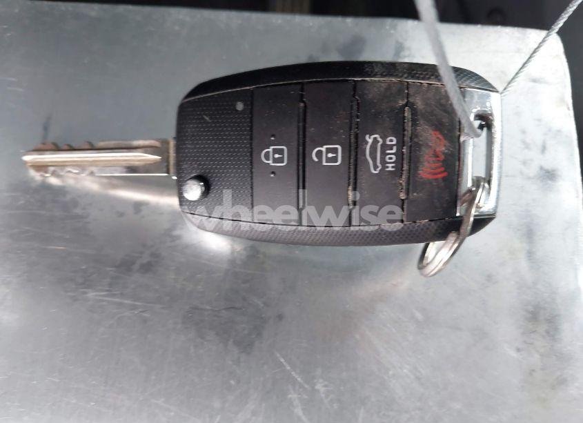 Photo 11 of 2017 Kia Forte LX (VIN 3KPFK4A7XHE056876)