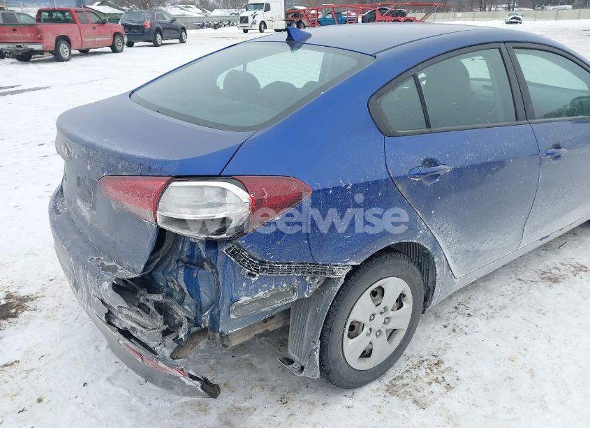 Photo 6 of 2017 Kia Forte LX (VIN 3KPFK4A7XHE056876)