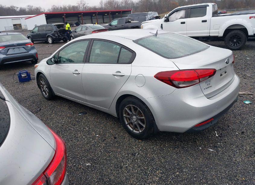Photo 3 of 2017 Kia Forte LX (VIN 3KPFK4A7XHE092468)