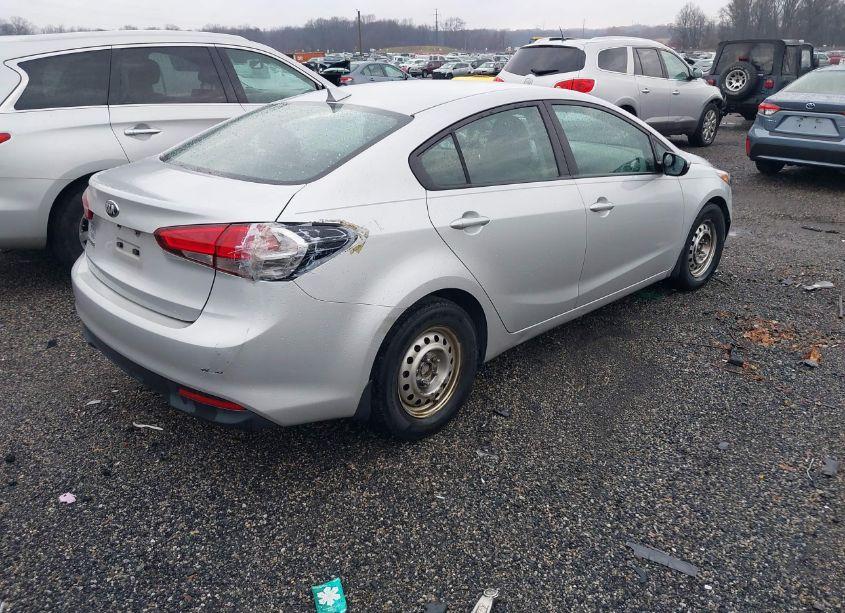 Photo 4 of 2017 Kia Forte LX (VIN 3KPFK4A7XHE092468)