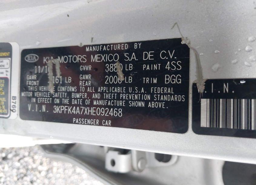 Photo 9 of 2017 Kia Forte LX (VIN 3KPFK4A7XHE092468)