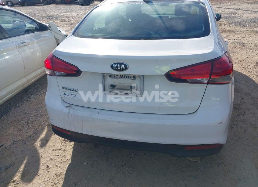 Photo 17 of 2017 Kia Forte LX (VIN 3KPFK4A7XHE123508)