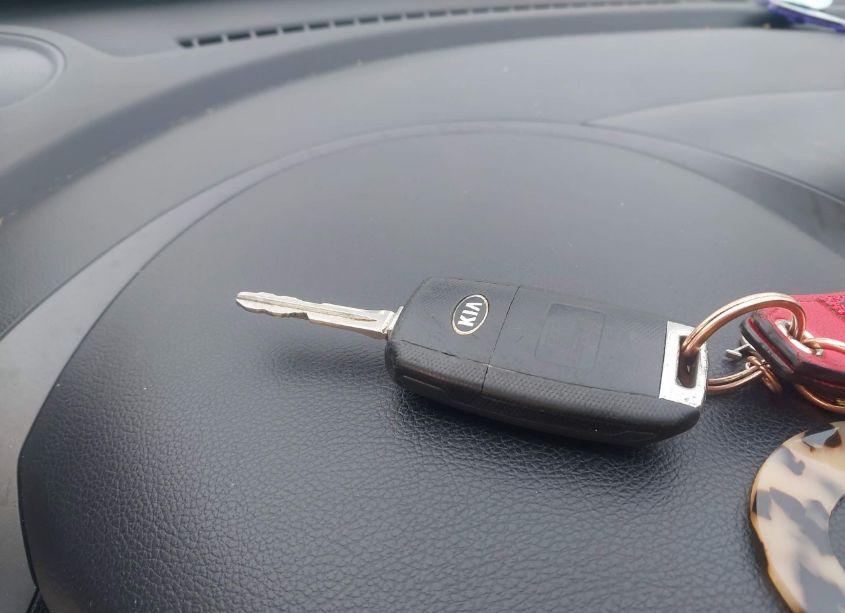 Photo 11 of 2017 Kia Forte LX (VIN 3KPFK4A7XHE138963)