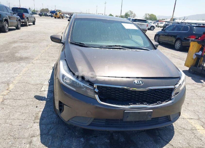 Photo 11 of 2017 Kia Forte LX (VIN 3KPFK4A7XHE145458)