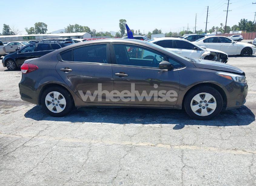 Photo 12 of 2017 Kia Forte LX (VIN 3KPFK4A7XHE145458)