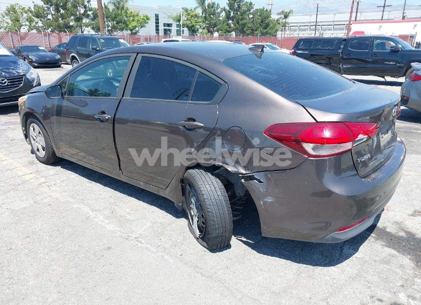 Photo 3 of 2017 Kia Forte LX (VIN 3KPFK4A7XHE145458)